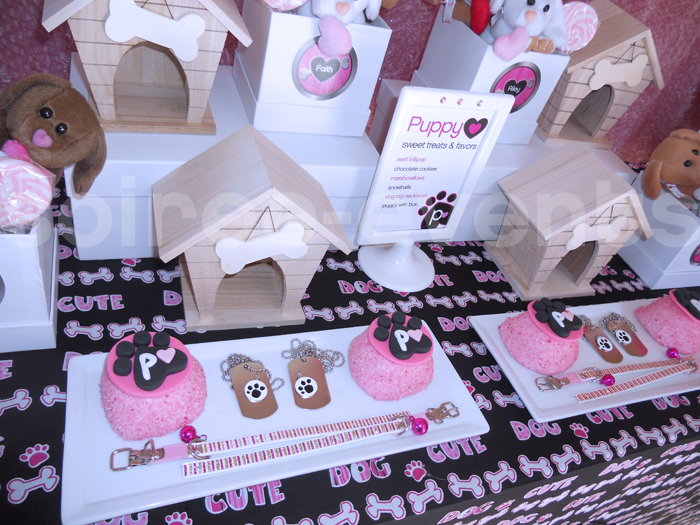 Puppy Love favor table