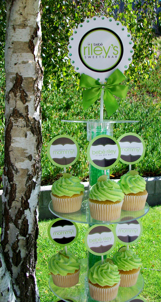 cupcake-tower-display