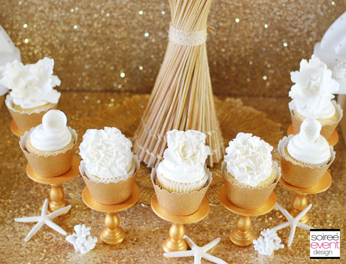 gold-cupcake-display