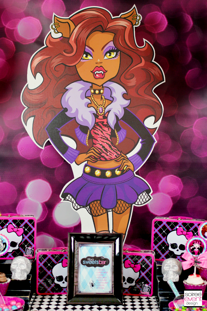 Clawdeen Wolf Candy Table