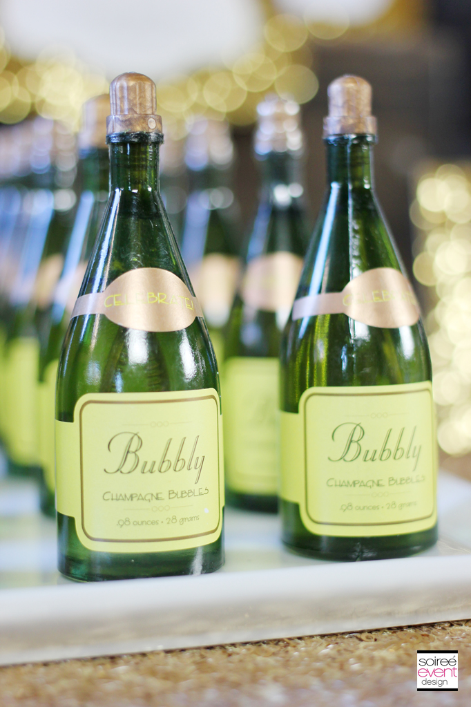 champagne-bubbles-favors