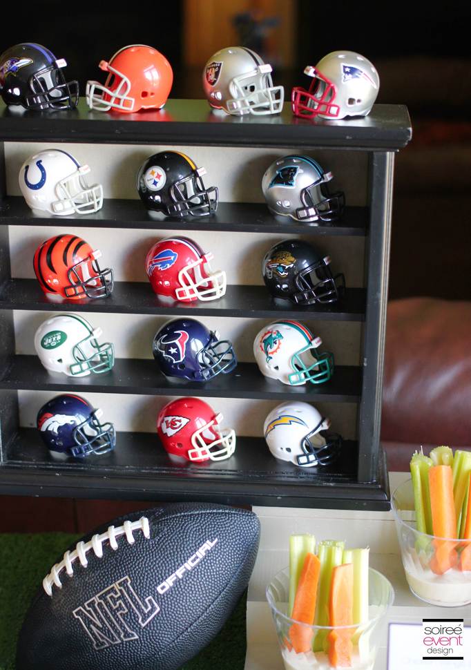 nfc football helmet display