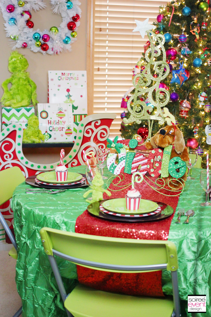 Christmas kids table