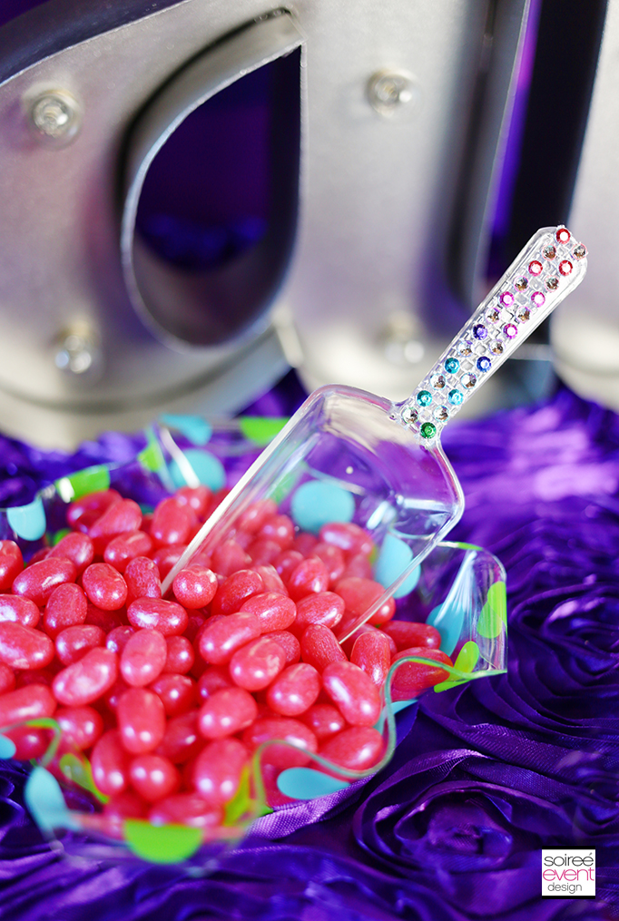 bling candy scoop