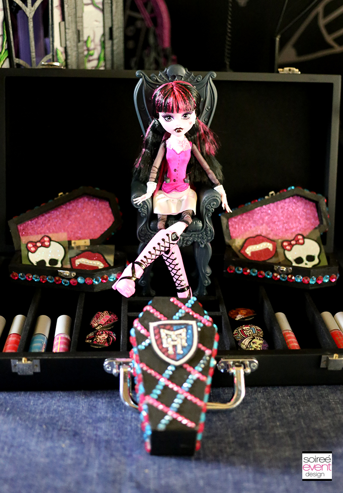 Monster High Party - Draculaura Favors 2