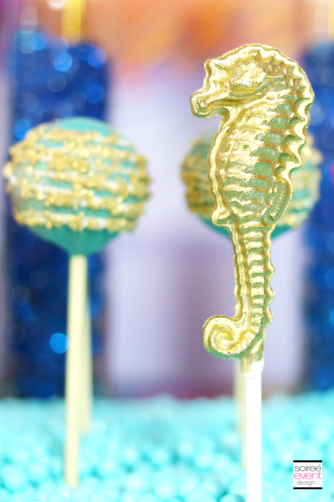 Gold seahorses