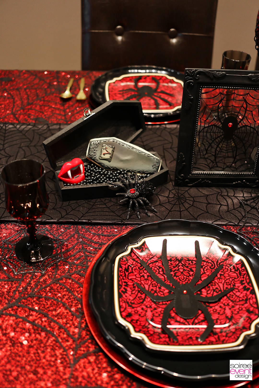 black-and-red-halloween-dinner-party-decorations
