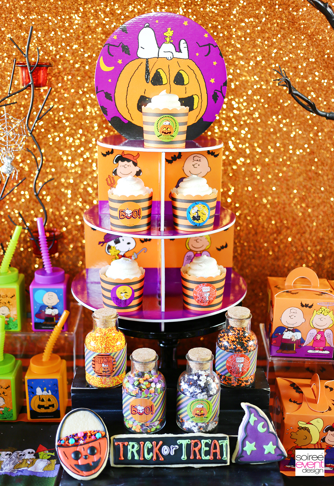 peanuts-halloween-party-cupcake-stand