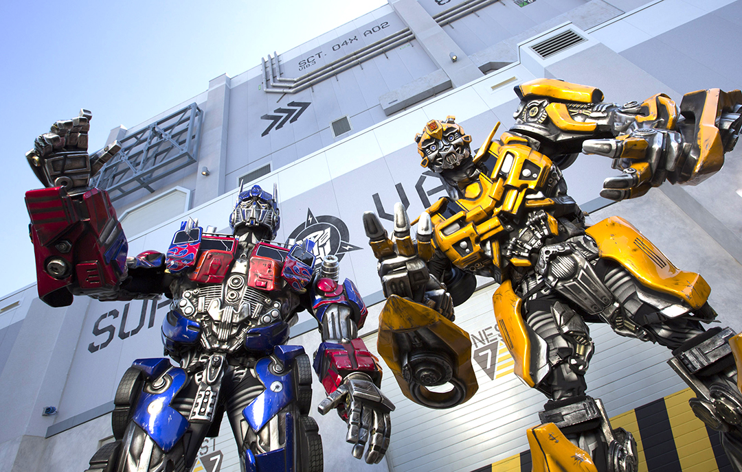 Optimus Prime, leader of the Autobots, and Bumblebee are now making in-park appearances at Universal Studios Florida. Towering at more than nine-feet-tall, the characters will be in-park daily to meet, interact and take larger-than-life photos with guests. Universal Orlando Resort introduced this experience to get guests ready for the battle they’ll experience when TRANSFORMERS: The Ride – 3D opens this summer. © 2013 Universal Orlando Resort. All rights reserved.