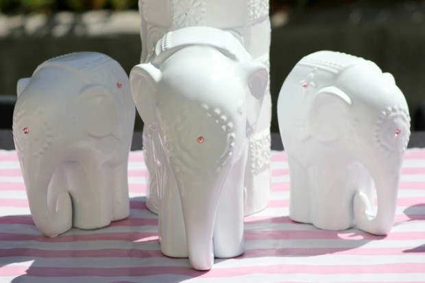 girly circus centerpiece with elephants and bling