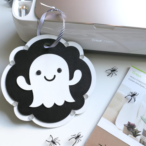 Cricut Halloween Ideas - DIY Ghost Door Sign - Soiree Event Design