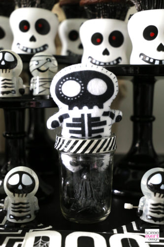 Black and White Skeleton Halloween Party - favors