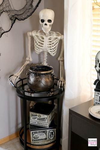 Vintage Halloween Decorating Ideas - full size skeleton