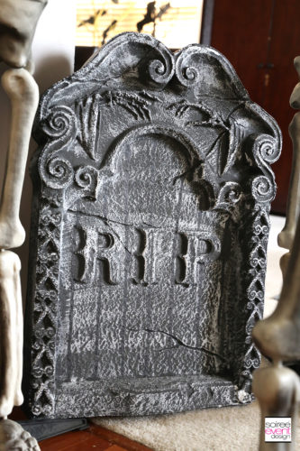 Vintage Halloween Decorating Ideas - tombstone