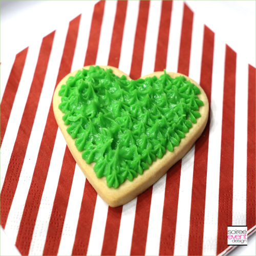 Grinch Dessert Ideas - Grinch Heart Cookies - Step 2